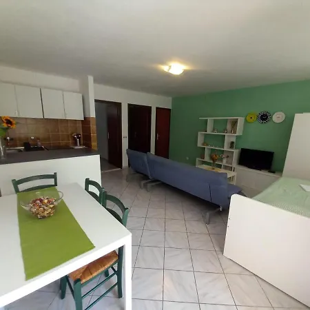 L&m * Rogoznica (Sibenik-Knin)