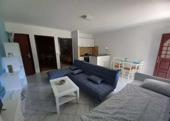 L&m * Rogoznica (Sibenik-Knin)